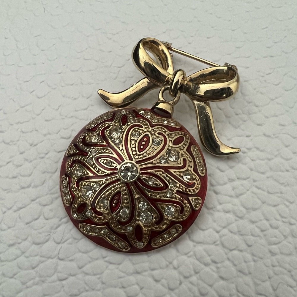 Monet Red Enameled white rhinestone Christmas Ornament pin with a gold tone bow - Picture 3 of 7